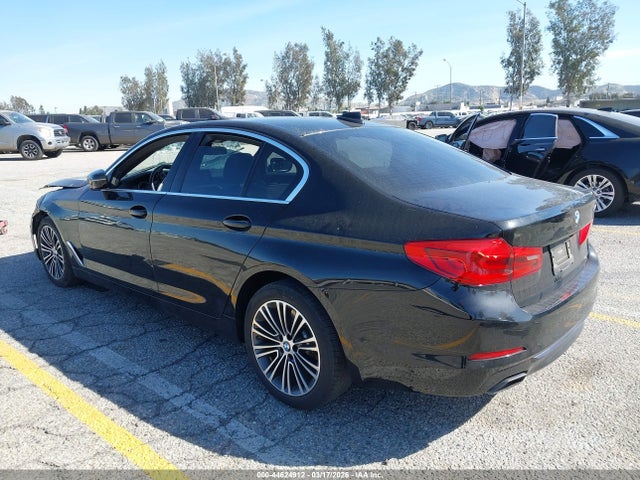2019 BMW 540I WBAJE5C57KWW11456 Photo 2