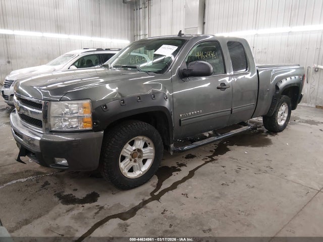 2011 CHEVROLET SILVERADO 1500 1GCRKSE3XBZ395402 Photo 1