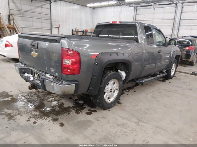 2011 CHEVROLET SILVERADO 1500 1GCRKSE3XBZ395402 Photo 3