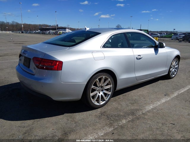 2011 AUDI A5 WAUVFAFR7BA034933 Photo 3