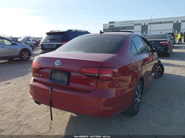 44625010 :رقم المزاد ، 3VWDB7AJ9HM261872 vin ، 2017 Volkswagen Jetta 1.4t Se مزاد بيع