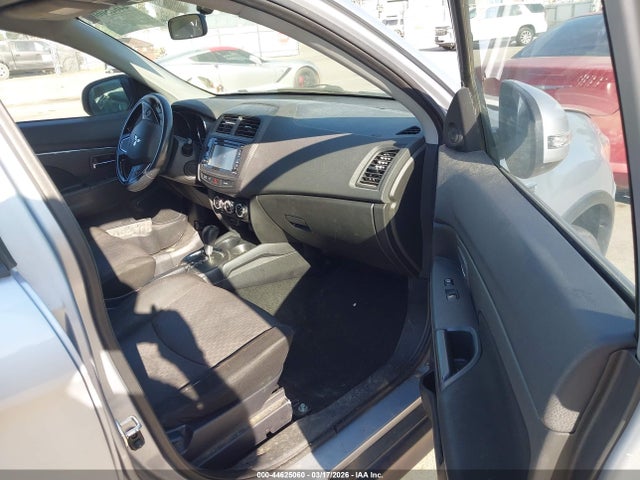 2017 MITSUBISHI OUTLANDER SPORT JA4AP3AW7HZ047838 Photo 4