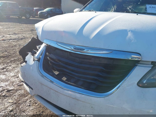 44625135 :رقم المزاد ، 1C3CCBBG5DN755006 vin ، 2013 Chrysler 200 Touring مزاد بيع