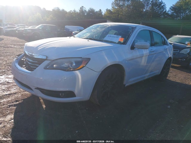 44625135 :رقم المزاد ، 1C3CCBBG5DN755006 vin ، 2013 Chrysler 200 Touring مزاد بيع