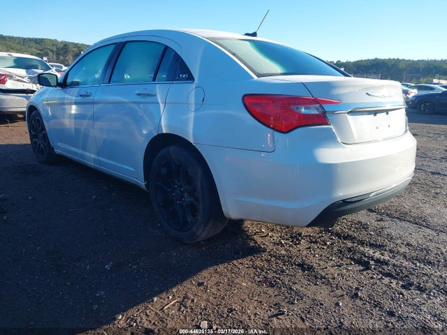 44625135 :رقم المزاد ، 1C3CCBBG5DN755006 vin ، 2013 Chrysler 200 Touring مزاد بيع