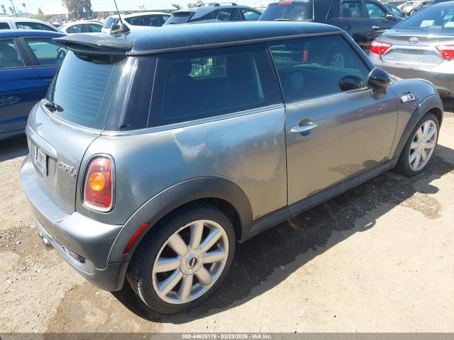 2007 MINI COOPER S WMWMF73557TV30731 Photo 3