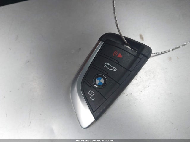 3MW69CW02T8F85051 BMW 330i Na