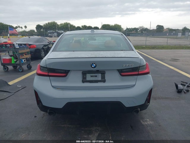 3MW69CW02T8F85051 BMW 330i Na