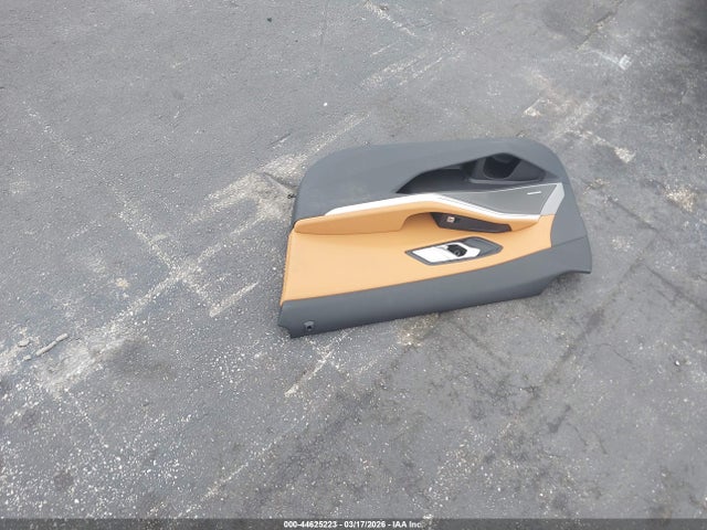 3MW69CW02T8F85051 BMW 330i Na