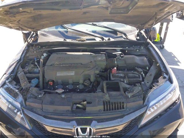 1HGCT2B03GA007883 Honda Accord Touring