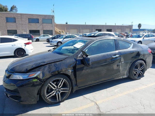 1HGCT2B03GA007883 Honda Accord Touring
