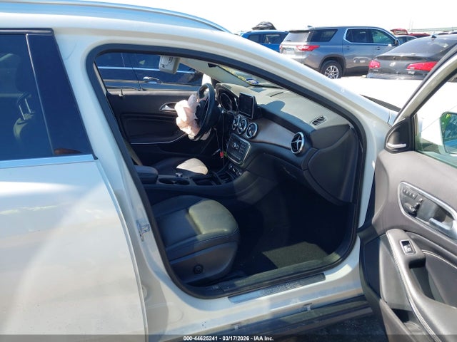Продаж на аукціоні авто 2015 Mercedes-benz Gla 250 4matic, vin: WDCTG4GB1FJ164135, номер лоту: 44625241