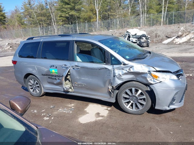 Toyota Sienna Le 7 Passenger 2018 5TDJZ3DC0JS193684 Image 13