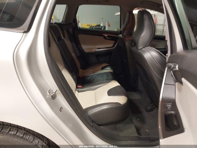 2017 VOLVO XC60 YV440MDJ2H2090860 Photo 7