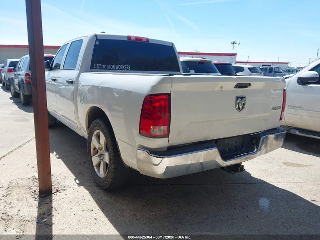 2015 RAM 1500 1C6RR7KT4FS546916 Photo 2