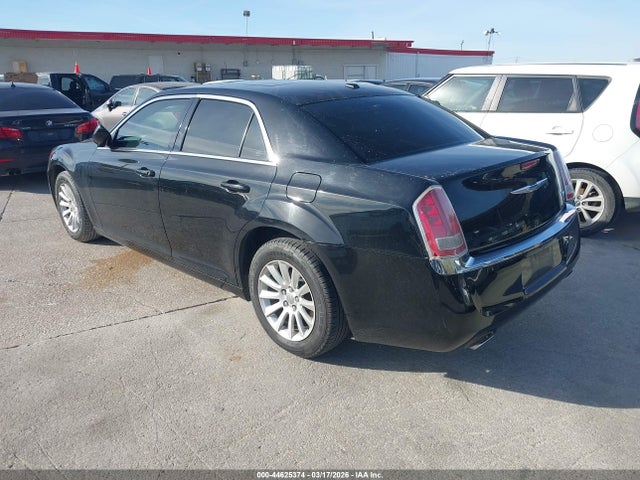 2014 CHRYSLER 300 2C3CCAAG7EH335804 Photo 2
