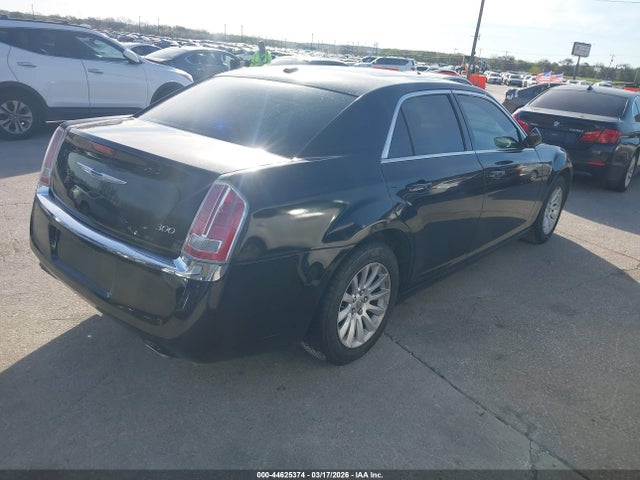 2014 CHRYSLER 300 2C3CCAAG7EH335804 Photo 3