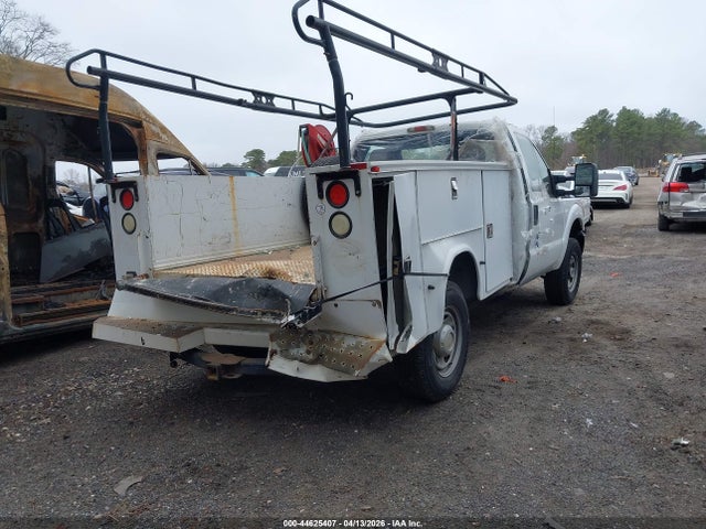 2011 FORD F-250 1FDBF2B60BEB54231 Photo 3