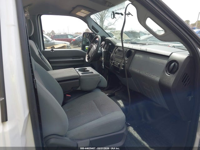 2011 FORD F-250 1FDBF2B60BEB54231 Photo 4