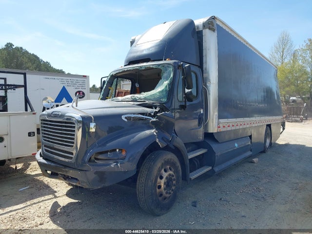 44625410 :رقم المزاد ، 1FVAHFFT0PHNW2305 vin ، 2023 Freightliner M2 112 مزاد بيع