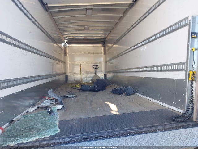 44625410 :رقم المزاد ، 1FVAHFFT0PHNW2305 vin ، 2023 Freightliner M2 112 مزاد بيع