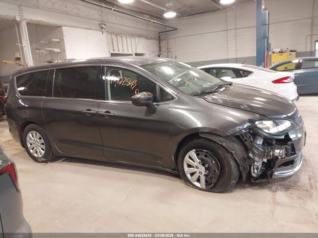 44625430 :رقم المزاد ، 2C4RC1AG0LR250249 vin ، 2020 Chrysler Voyager L مزاد بيع