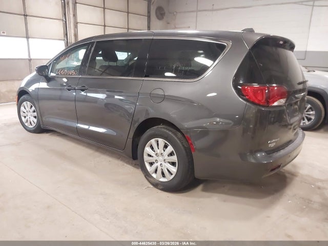 2020 CHRYSLER VOYAGER 2C4RC1AG0LR250249 Photo 2