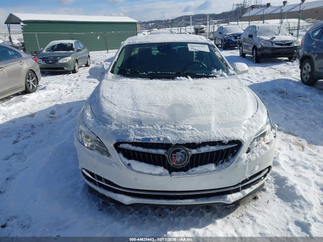 44625443 :رقم المزاد ، 1G4ZR5SS3HU136163 vin ، 2017 Buick Lacrosse Premium مزاد بيع