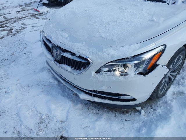 44625443 :رقم المزاد ، 1G4ZR5SS3HU136163 vin ، 2017 Buick Lacrosse Premium مزاد بيع