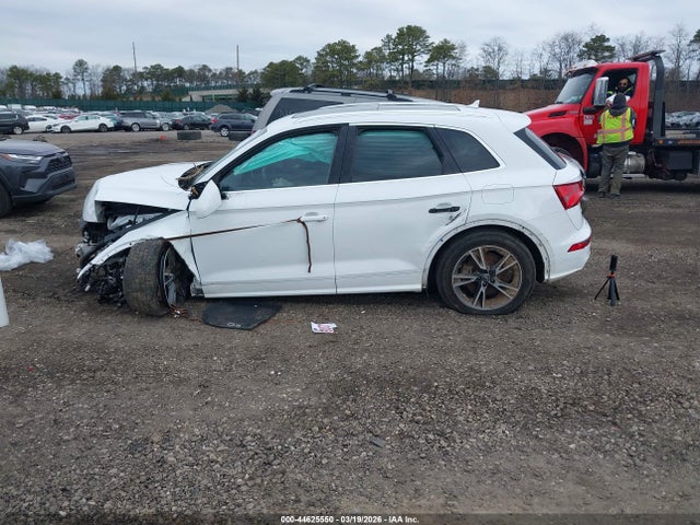 44625550 :رقم المزاد ، WA1E2AFY1L2049455 vin ، 2020 Audi Q5 Premium Plus 55 Tfsi E Quattro S Tronic مزاد بيع