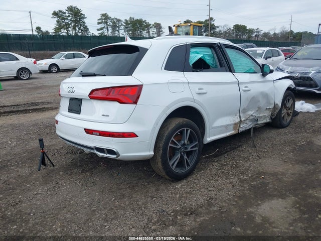 44625550 :رقم المزاد ، WA1E2AFY1L2049455 vin ، 2020 Audi Q5 Premium Plus 55 Tfsi E Quattro S Tronic مزاد بيع