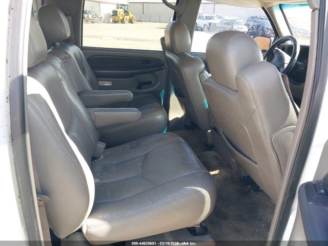 2003 CHEVROLET SUBURBAN 1500 1GNEC16ZX3R257554 Photo 7