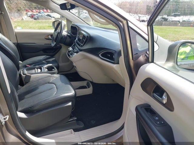 2018 CHRYSLER PACIFICA 2C4RC1BG2JR154845 Photo 4