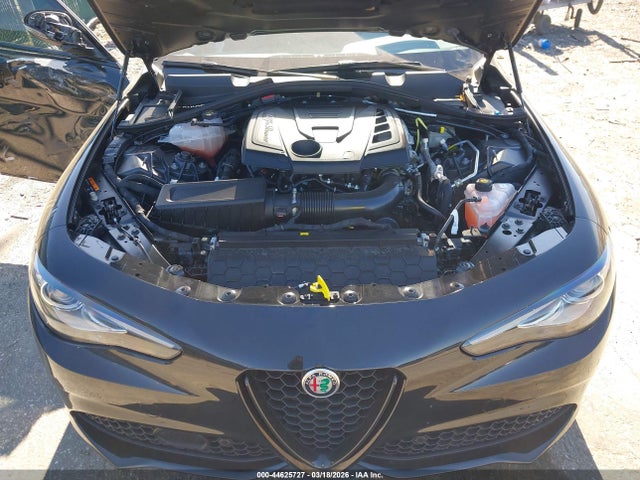 44625727 :رقم المزاد ، ZARFANBN4N7663685 vin ، 2022 Alfa Romeo Giulia Veloce Awd مزاد بيع
