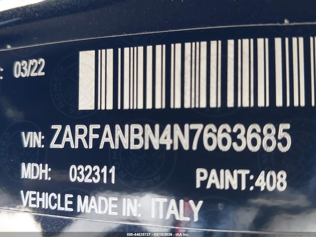 44625727 :رقم المزاد ، ZARFANBN4N7663685 vin ، 2022 Alfa Romeo Giulia Veloce Awd مزاد بيع