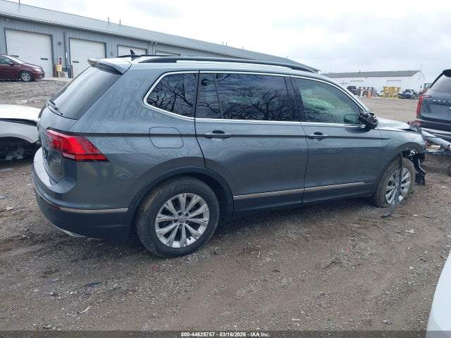 2018 Volkswagen Tiguan 2.0t Se/2.0t Sel მანქანა იყიდება აუქციონზე, vin: 3VV2B7AX7JM059988, აუქციონის ნომერი: 44625757
