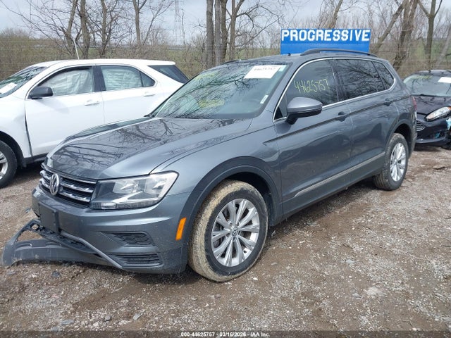 2018 Volkswagen Tiguan 2.0t Se/2.0t Sel მანქანა იყიდება აუქციონზე, vin: 3VV2B7AX7JM059988, აუქციონის ნომერი: 44625757