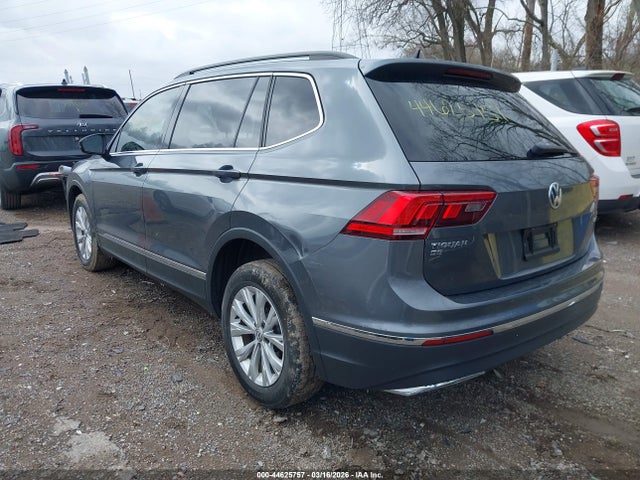 2018 Volkswagen Tiguan 2.0t Se/2.0t Sel მანქანა იყიდება აუქციონზე, vin: 3VV2B7AX7JM059988, აუქციონის ნომერი: 44625757