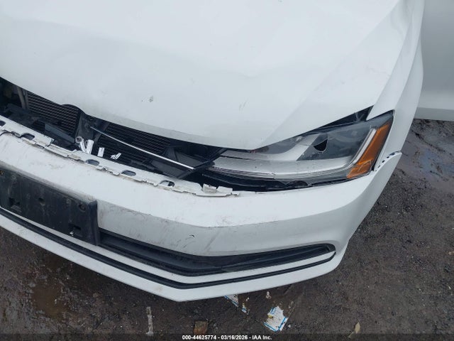 2017 Volkswagen Jetta 1.4t Se მანქანა იყიდება აუქციონზე, vin: 3VWDB7AJ1HM351999, აუქციონის ნომერი: 44625774