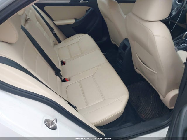 2017 Volkswagen Jetta 1.4t Se მანქანა იყიდება აუქციონზე, vin: 3VWDB7AJ1HM351999, აუქციონის ნომერი: 44625774