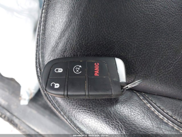 2016 Jeep Renegade Limited მანქანა იყიდება აუქციონზე, vin: ZACCJBDT9GPD41833, აუქციონის ნომერი: 44625779