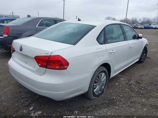 Продаж на аукціоні авто 2014 Volkswagen Passat 1.8t S, vin: 1VWAT7A31EC037395, номер лоту: 44625801