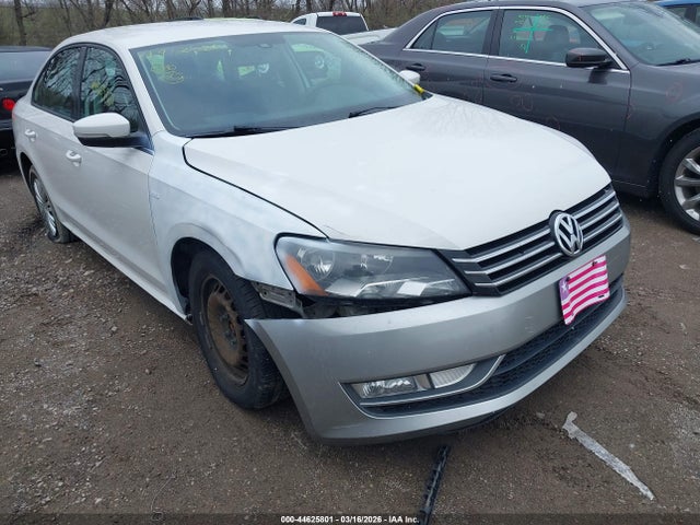 Продаж на аукціоні авто 2014 Volkswagen Passat 1.8t S, vin: 1VWAT7A31EC037395, номер лоту: 44625801