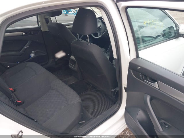 Продаж на аукціоні авто 2014 Volkswagen Passat 1.8t S, vin: 1VWAT7A31EC037395, номер лоту: 44625801