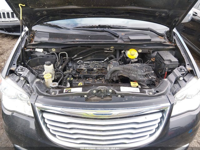 2016 Chrysler Town & Country Touring მანქანა იყიდება აუქციონზე, vin: 2C4RC1BG1GR292630, აუქციონის ნომერი: 44625805