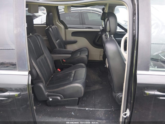 2016 Chrysler Town & Country Touring მანქანა იყიდება აუქციონზე, vin: 2C4RC1BG1GR292630, აუქციონის ნომერი: 44625805