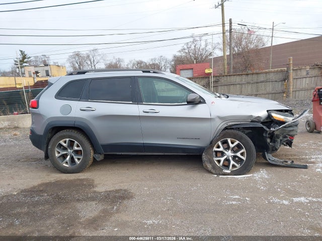 2017 Jeep Cherokee Trailhawk მანქანა იყიდება აუქციონზე, vin: 1C4PJMBS3HW558029, აუქციონის ნომერი: 44625811
