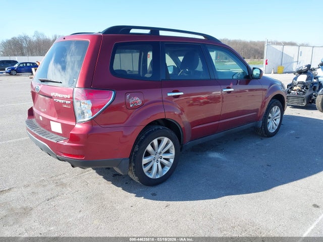 2013 SUBARU FORESTER JF2SHACC8DH411314 Photo 3