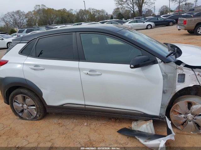 KM8K23AG1MU098904 Hyundai Kona Electric Sel