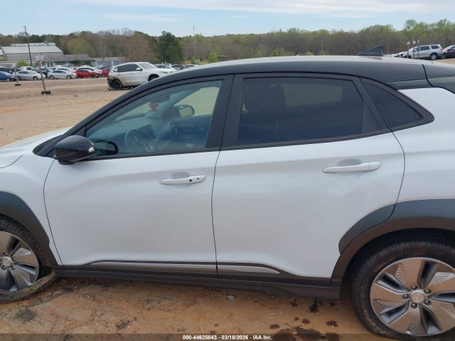KM8K23AG1MU098904 Hyundai Kona Electric Sel